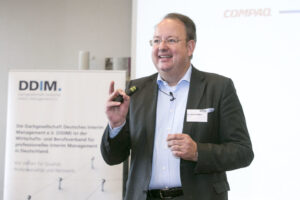 Dr. Jürgen Meffert referiert über die Digitalisierung für den Mittelstand beim DDIM.kongress